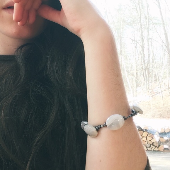 Handcrafted Grey Lace Agate Wire Bangle Bracelet - Picture 2 of 2